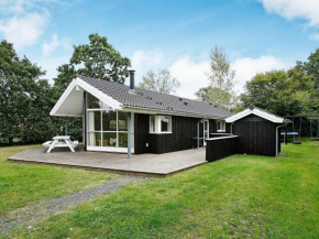 8 person holiday home in Hadsund in Øster Hurup